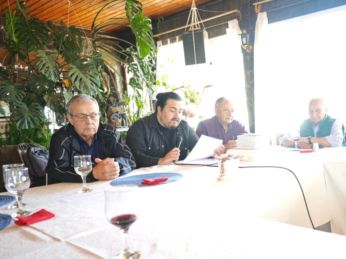 Antonio Saldías presentó su libro «Pichilemu: Ud. Sabe… las crónicas»